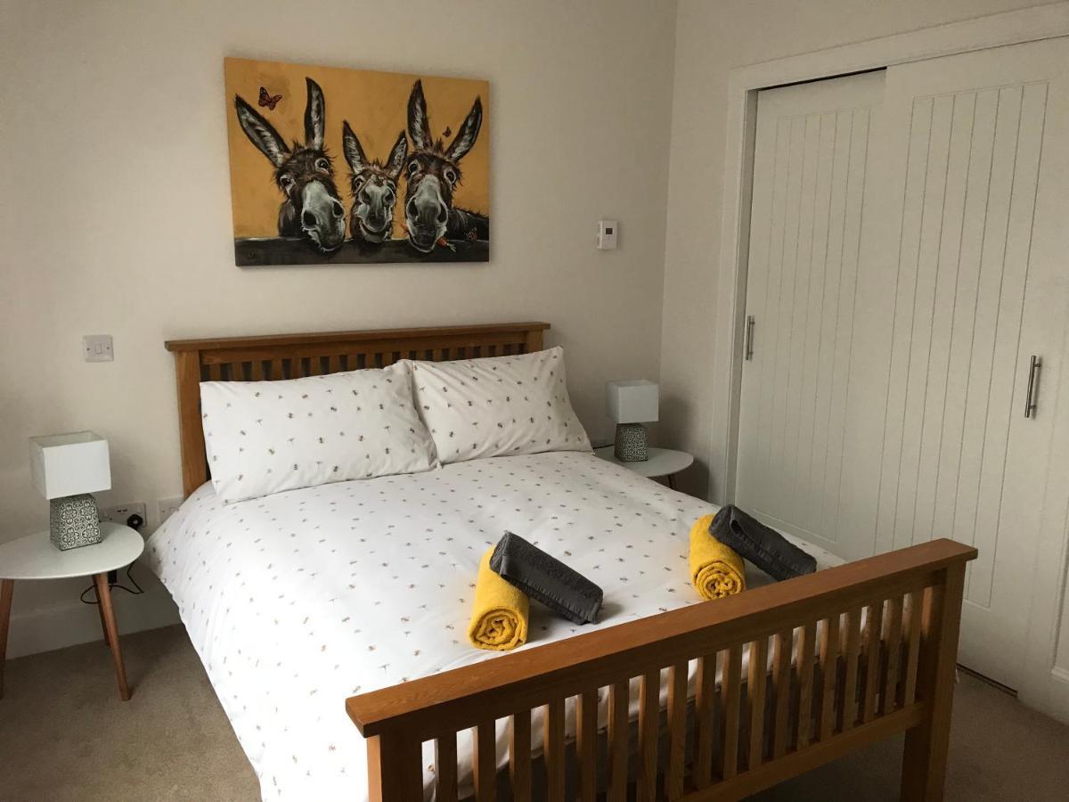 No 7 Quiet, Two Bedroom Ground Floor Flat In Tornagrain Great For Early Airport Departures Or Late Flights Dalcross Dış mekan fotoğraf