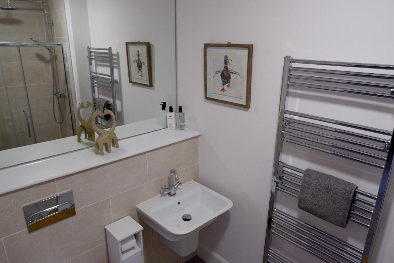 No 7 Quiet, Two Bedroom Ground Floor Flat In Tornagrain Great For Early Airport Departures Or Late Flights Dalcross Dış mekan fotoğraf
